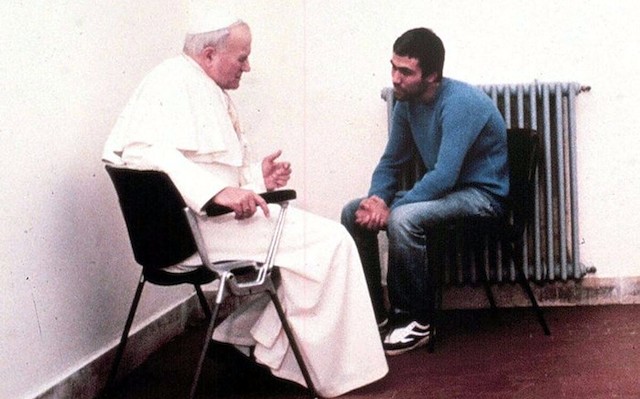 Juan Pablo II con Ali Agca.