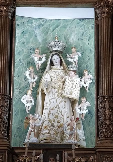 Nuestra Señora de los Ángeles, en el santuario que le está consagrado en Cassano delle Murge (Apulia, Italia).