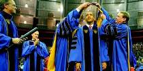 El «honoris causa» a Obama en la universidad de Notre Dame se salda con varias detenciones