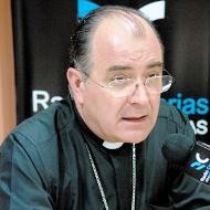 El obispo de Canarias, Francisco Cases