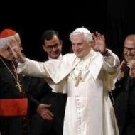 La Iglesia debe ofrecer a la sociedad el gran servicio de la Verdad, afirma Benedicto XVI