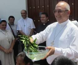 El obispo Escudero, de Moyobamba, dice en el Sínodo que de un pueblo con fe surgirán curas célibes