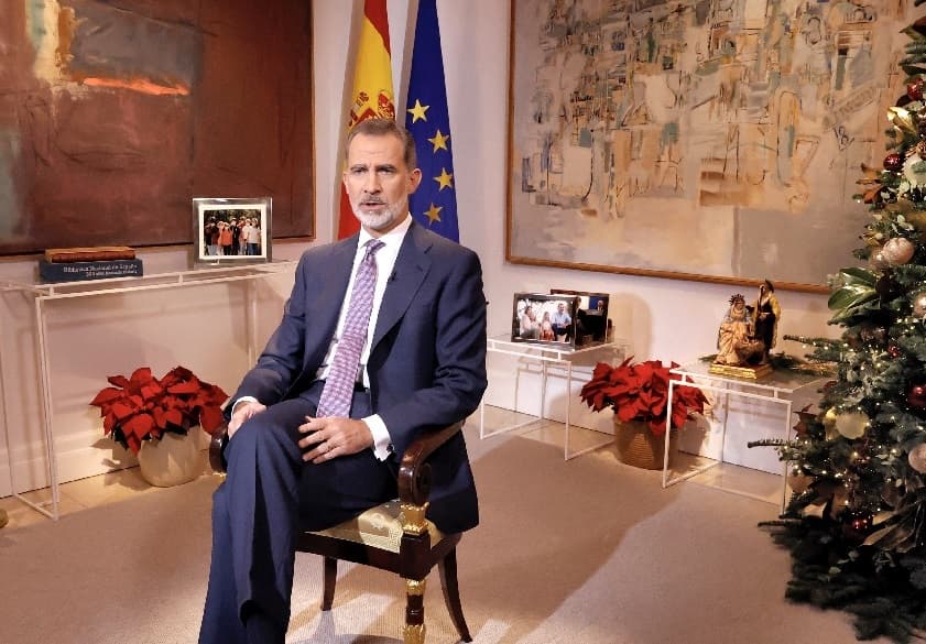 Mensaje de Nochebuena de 2021 de Felipe VI, con árbol y pequeño belén