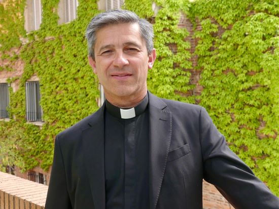 José Fernández Castiella, ordenado sacerdote en 2005.