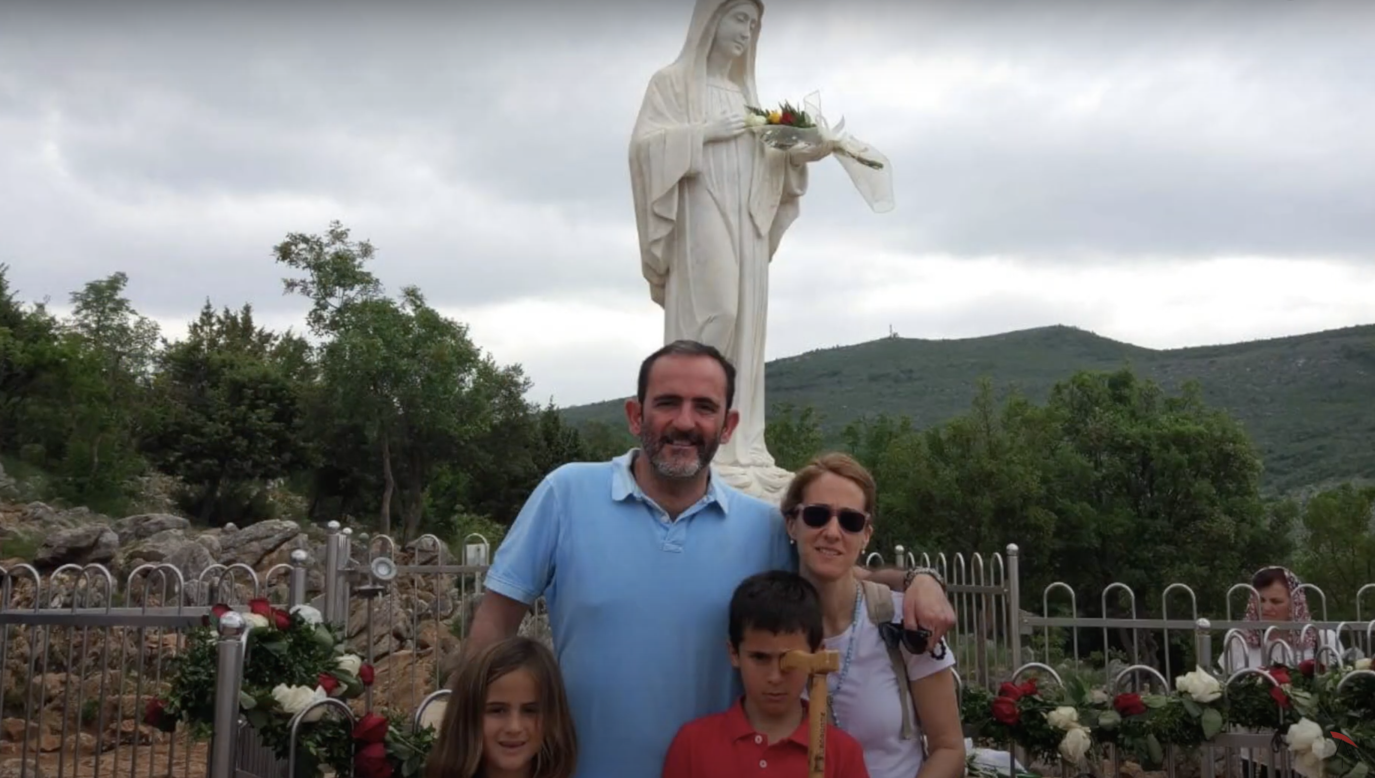 En Medjugorje, la Virgen le dio dos opciones: él volvió a Dios y adoptó un niño con Síndrome de Down