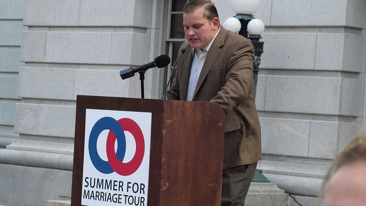 Brian S. Brown, en 2010 durante una campaña a favor del matrimonio en Wisconsin.