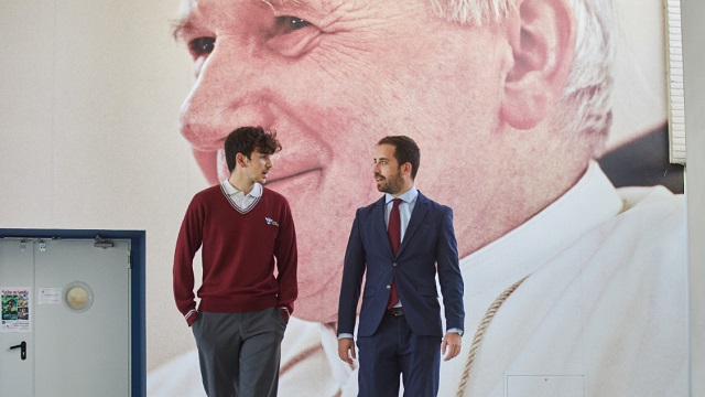 Una escena en un colegio Juan Pablo II de Educatio Servanda