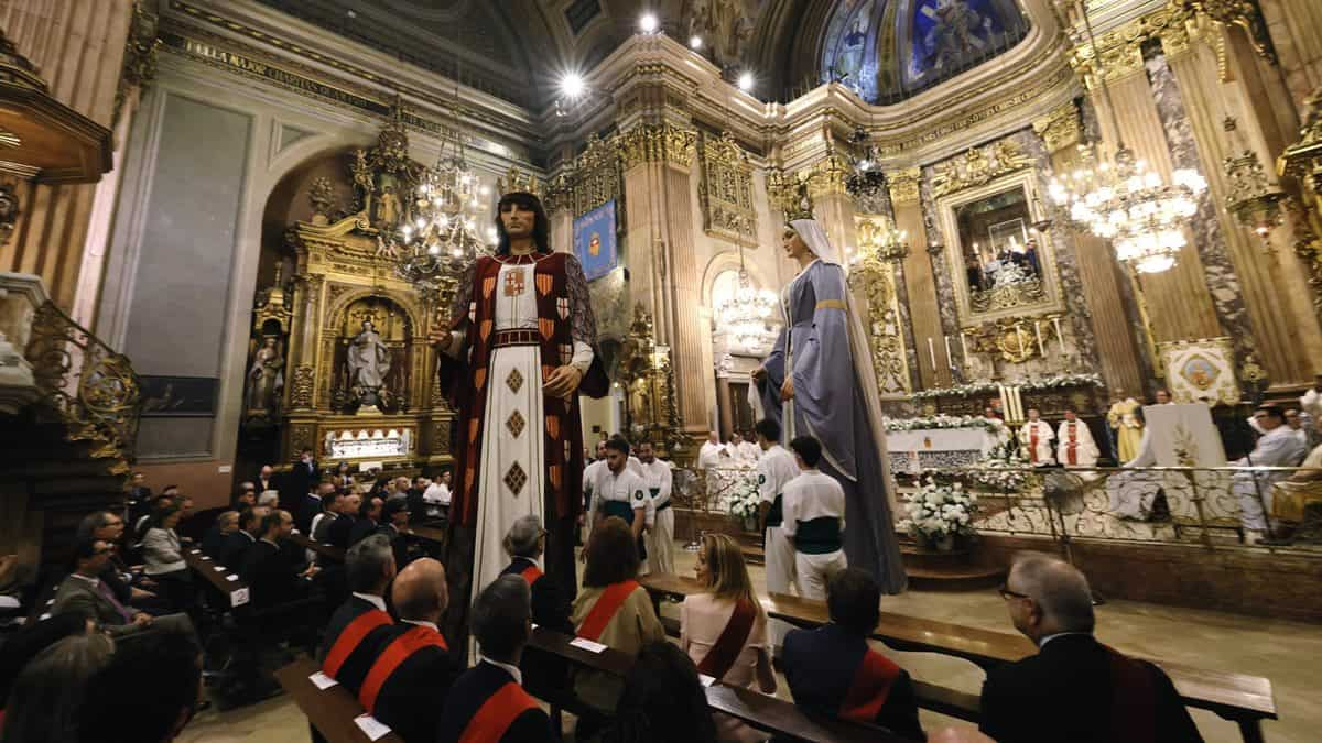 Un momento de la celebración de la Virgen de la Merced en su basílica barcelonesa. Foto: G. Simón / Arzobispado de Barcelona.