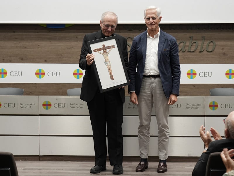 Íñigo Churruca, de la Fundación Nueva Evangelización, junto a Luis Fernando de Prada, de Radio María, en los Premios ReligionEnLibertad 2024