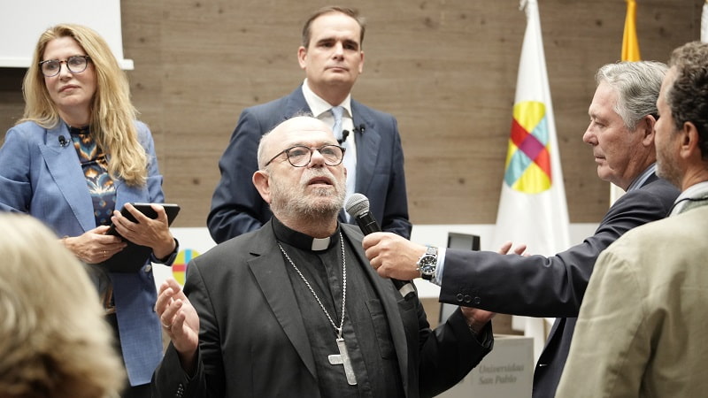 Premios ReligionEnLibertad 2024, bendición del obispo José Luis del Palacio