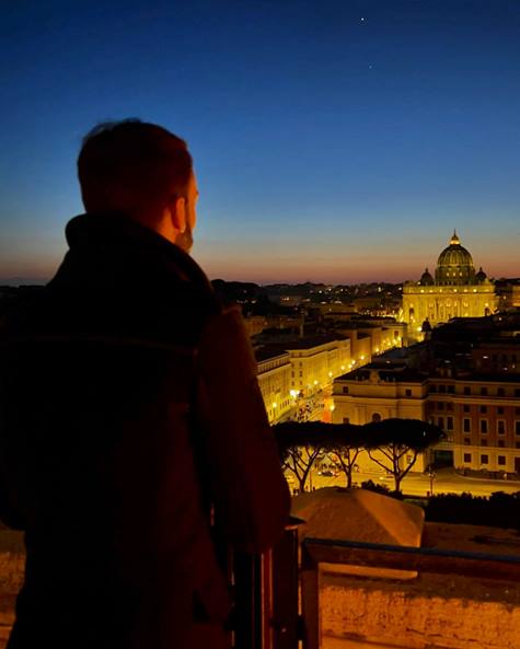 Niccolò empezó a mirar a Roma con otros ojos tras leer a San Agustín. Foto: Instagram @summacognitio