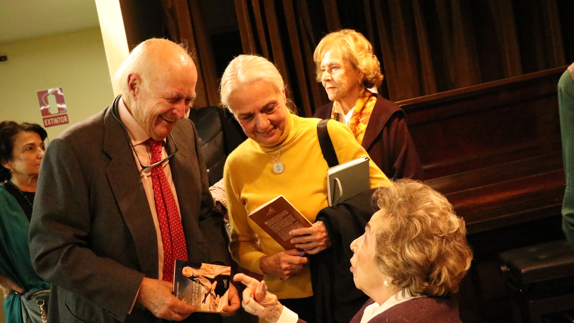 Presentación del libro de Asunción Aguirrezabal de Antoñanzas.