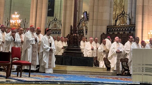 Algunos de los obispos concelebrantes. La asamblea plenaria de la conferencia episcopal está teniendo lugar estos días en Madrid.