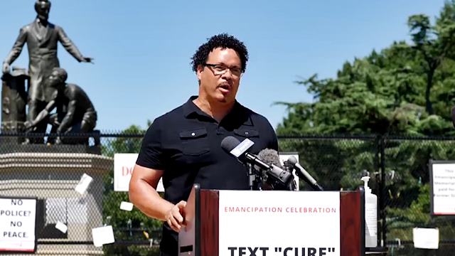 Ryan, en un acto ante la estatua de Lincoln en Boston reivindicando que la igualdad que proclama la Constitución no es real si discrimina a los no nacidos por su origen.