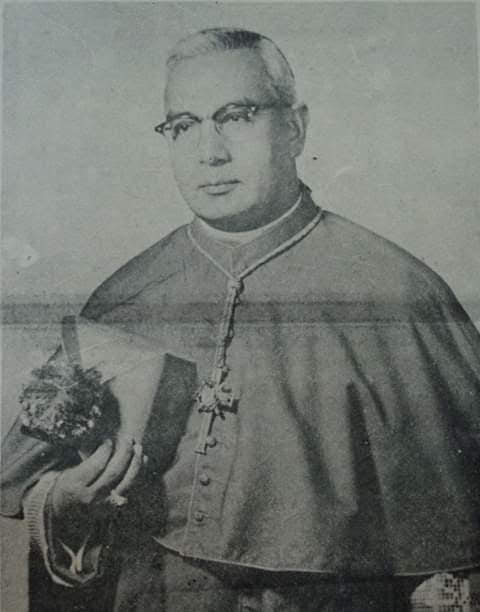 Don Miguel Ángel García Araúz, primer obispo de Jalapa.