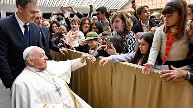 Francisco, durante la audiencia de este sábado a los enfermos y familiares de leucemia, linfoma y mieloma.