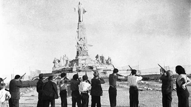 El fusilamiento del monumento al Sagrado Corazón de Jesús en el Cerro de los Ángeles, el 28 de julio de 1936, precedió a su voladura y es una muestra gráfica irrebatible del odio inspirador de la persecución religiosa que estaba teniendo lugar.