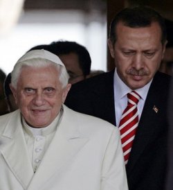 Benedicto XVI pide que se garantice la libertad religiosa y de culto en Turquía