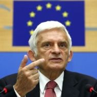 Jerzy Buzek, presidente del Parlamento Europeo