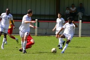 Un equipo de fútbol musulmán de París se niega a jugar con otro de homosexuales