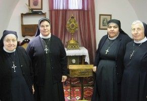 Hermanas del Rosario de Tal Hawa: llevando a Cristo entre tanques y bombardeos