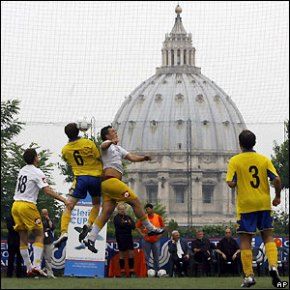 Sacerdotes de Venezuela y Colombia organizan un partido de fútbol por la paz