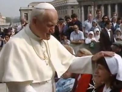 JUAN PABLO II SE PLANTEÓ DIMITIR. Es uno delos muchos datos que se desvelan en el libro «Prerché è santo» que acaba de ver la luz. También se desvelan penitencias, como dormir en el suelo.