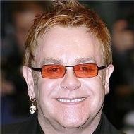 El cantante Elton John