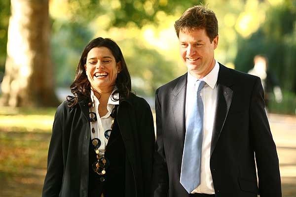 Myriam lleva a misa al ateo Nick Clegg