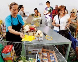 Mercadona entrega a Cáritas Valencia 22.000 kilos de alimentos