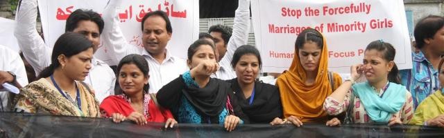 Manifestación en Pakistán contra los matrimonios forzados