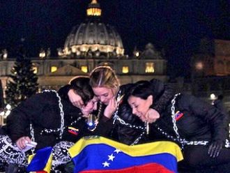 Encadenadas ante el Vaticano