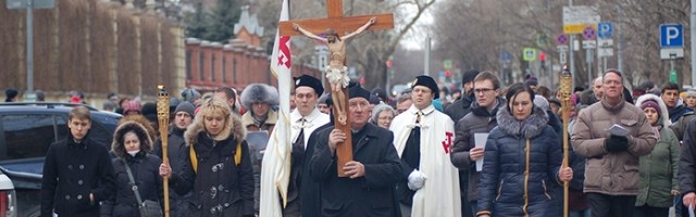El padre Iósif ha vivido décadas de acoso soviético antes de poder llevar a Cristo a las calles de Moscú