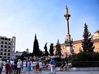 Granada: Rosario de desagravio a la Virgen