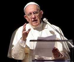Los cristianos no debemos buscar honores sino servicios, dijo el Papa.