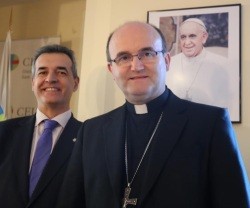 El obispo José Ignacio Munilla con el rector de la San Pablo CEU, Antonio Calvo, antes de su ponencia