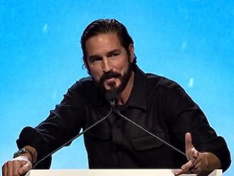 Gran arenga cristiana de Jim Caviezel