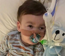 El hospital espera que el tribunal les indique en que fecha se desconectará al pequeño Alfie Evans