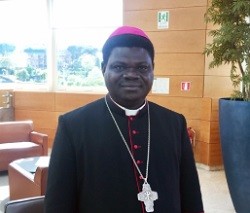 Wilfred Chikpa Anagbe, obispo de Makurdi, analiza la difícil situación en su diócesis