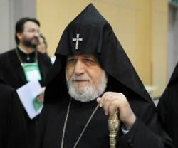 Karekin II ha sido Patriarca de los 10 millones de armenios apostólicos... presiones políticas lo habrían expulsado