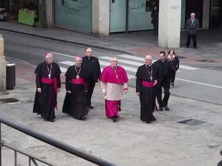 Elogios generalizados a dos obispos