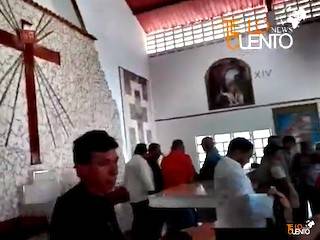 Iglesia atacada por chavistas (después)