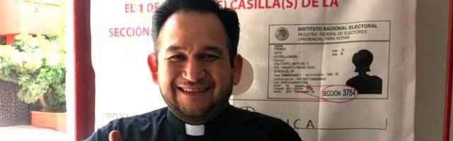 Fue 7 años directivo de fútbol en Monterrey, con lujos, trato VIP,  famosos... y ahora es sacerdote - ReL