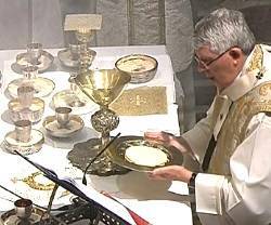 El arzobispo Braulio, de Toledo, celebra la misa de Corpus por el rito hispano-mozárabe... se usa cada domingo en la catedral de Toledo