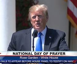 Donald Trump anunció sus nuevas medidas provida en el Día Nacional de Oración.