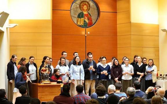 Hijas del Amor Misericordioso, en la celebración del Adviento de la Universidad Eclesiástica San Dámaso.