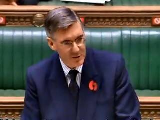 Rees-Mogg: la fe brilla en los Comunes