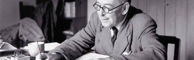 10 frases de C.S.Lewis sobre la Navidad para explorar su misterio y su grandeza