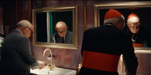 Una escena icónica de la película El Primado de Polonia, con el líder católico y el comunista