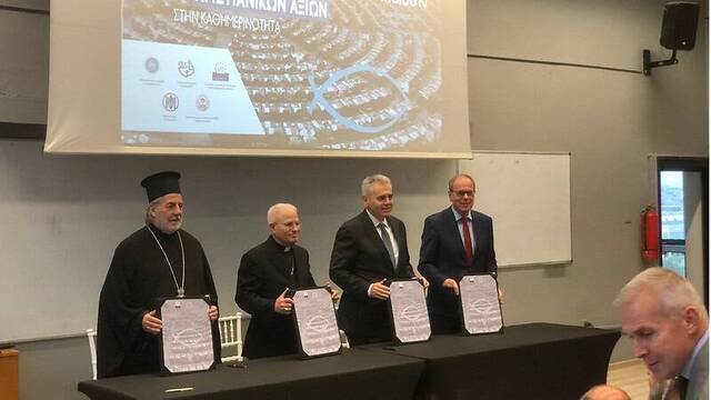 Delegados católicos, ortodoxos y protestantes en mayo en Tesalónica con la declaración Europa Sé Tu Misma